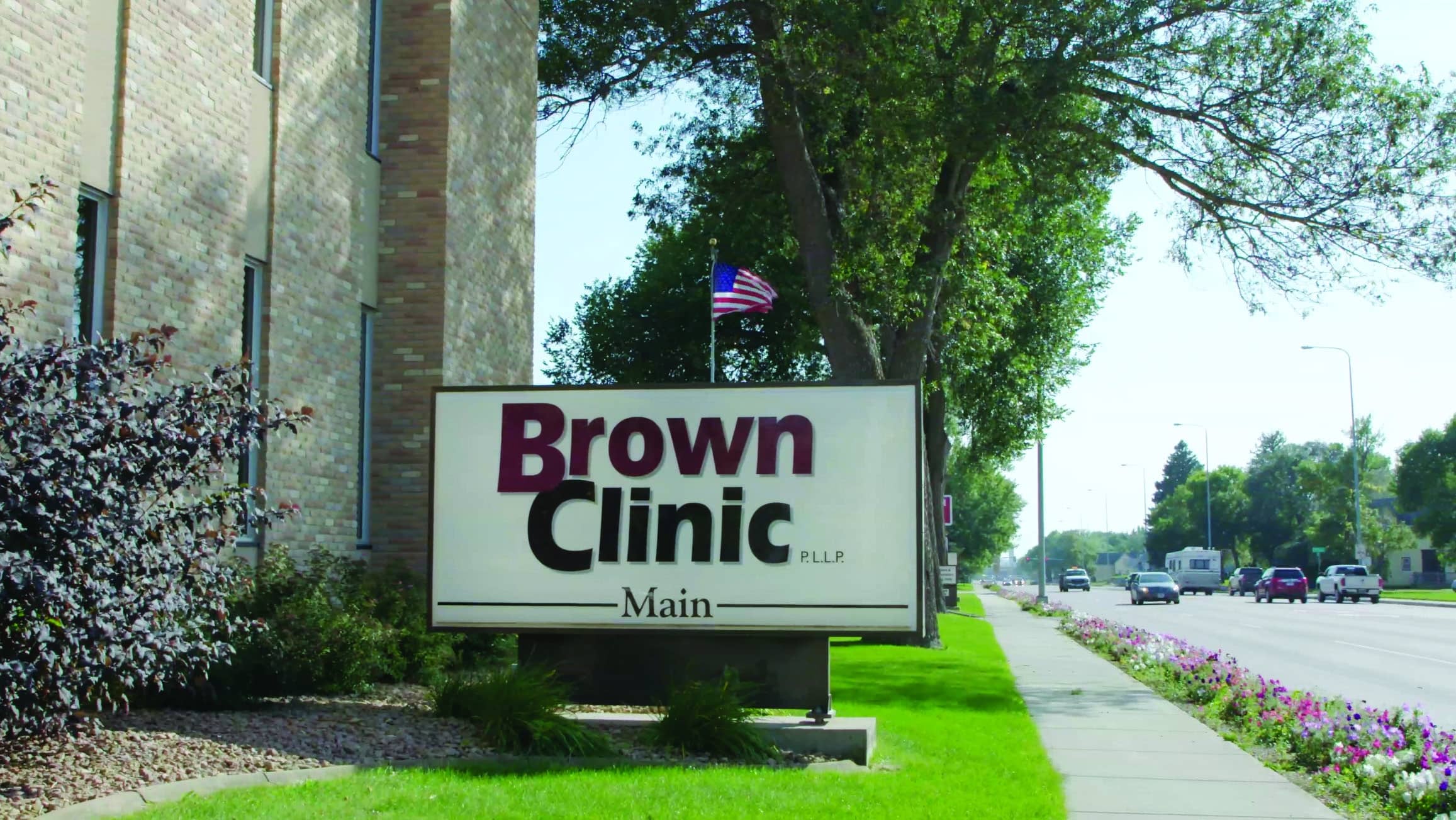 com-brown-clinic-outdoor-sign-success-story